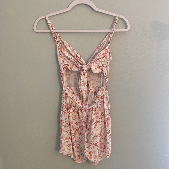 Aeropostale romper, size extra small - Picture 2 of 2
